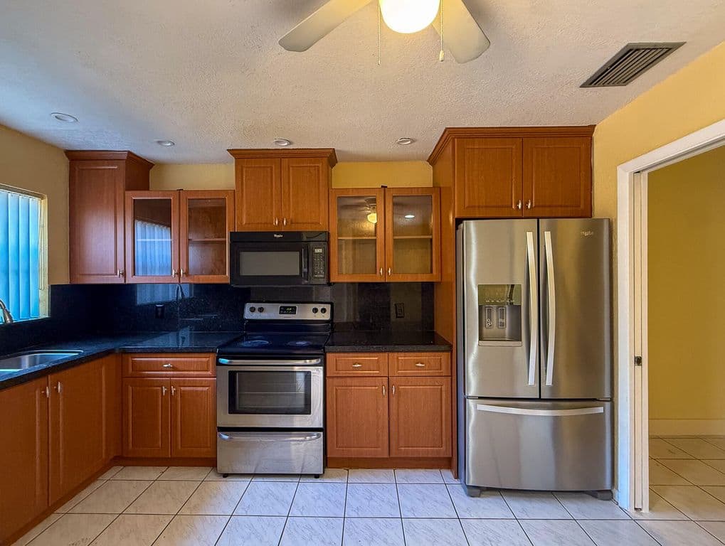 2-bedroom Property — 4567 NW 90th Avenue