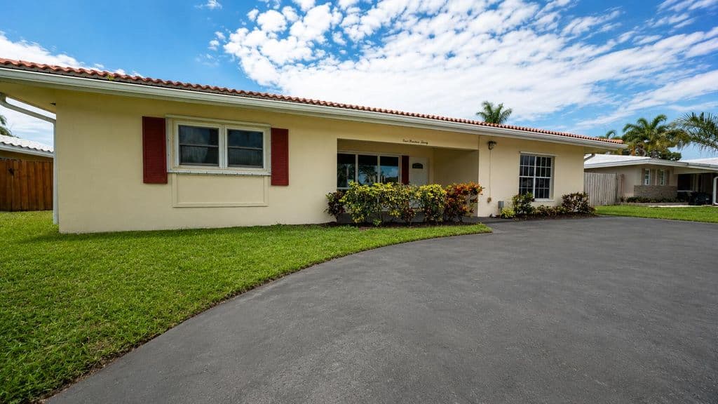 3-bedroom Single-Family Home — 420 SE 4th Court