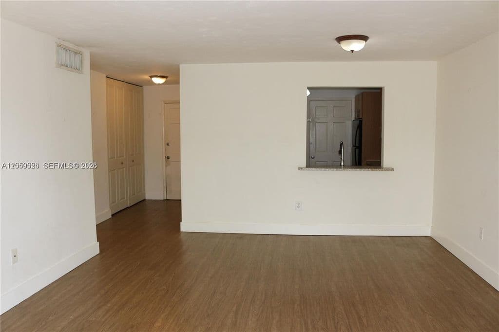 2+1 Condo — 9611 SW 77th Ave APT 306A