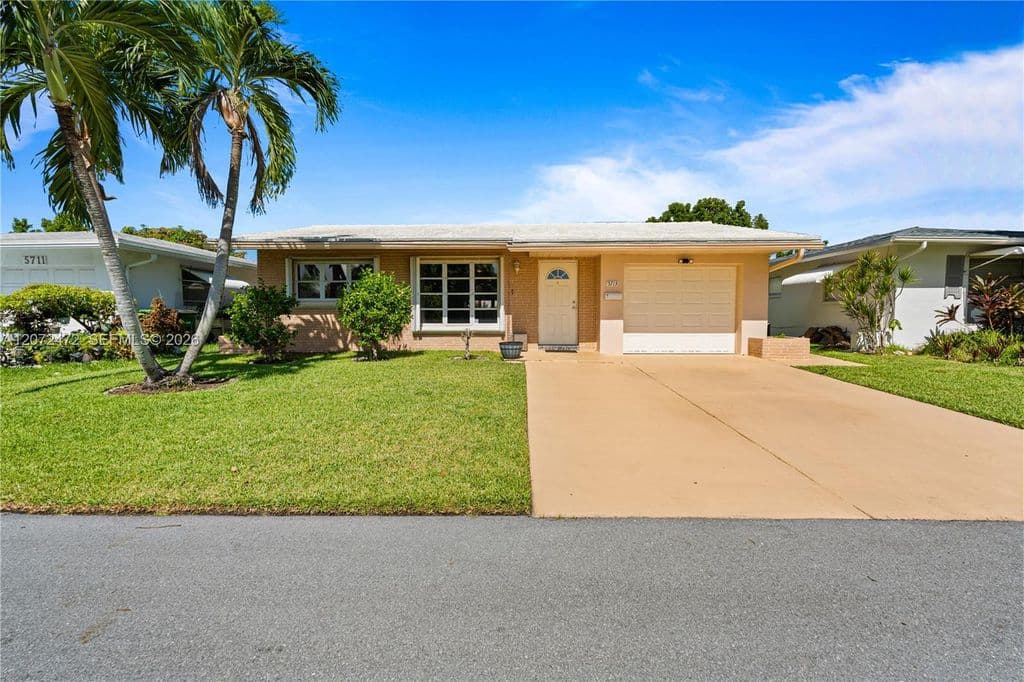 2-bedroom Single-Family Home — 5713 NW 68th Ter