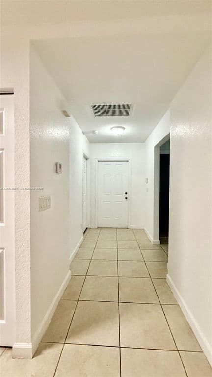 3-bedroom Single-Family Home — 1018 Foster Rd