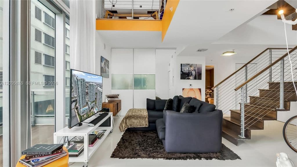 2-bedroom Property — 90 SW 3rd St #Townhouse 308