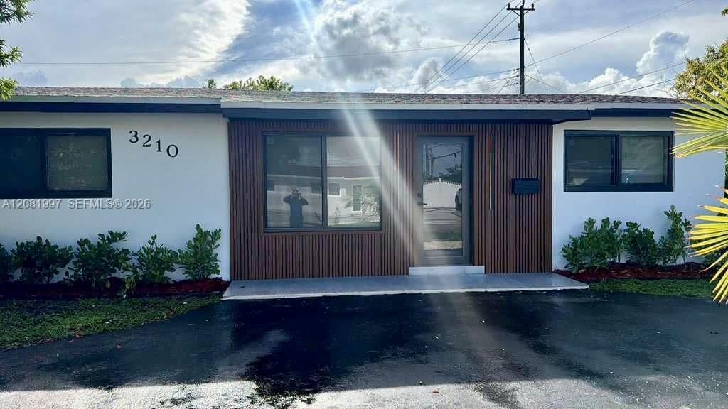 3+1 Mülk — 3210 SW 94th Ct