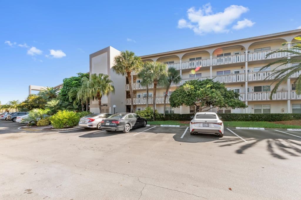2-bedroom Condo — 3204 Portofino Pt #H2