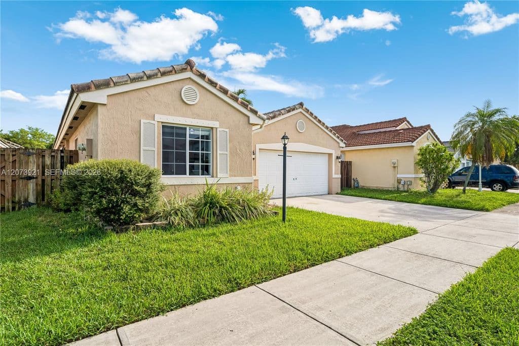 3+1 Müstakil ev — 15840 SW 85th St