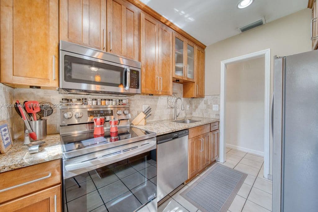 4+1 Müstakil ev — 3435 SW 73rd Avenue Rd