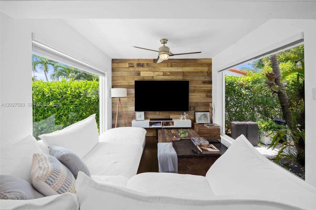 3-bedroom Single-Family Home — 39 Montilla Ave