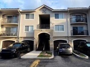 3+1 Condo — 4197 N Haverhill Road #212, West Palm Beach, 33417