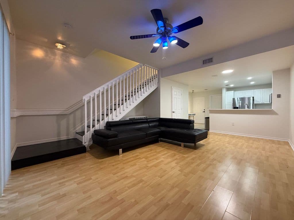 2-bedroom Property — 4167 CRYSTAL LAKE Drive