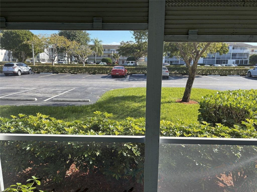 1-bedroom Condo — 91 Preston C #C