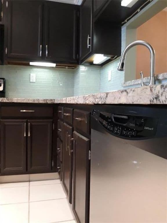 1+1 Condo — 1100 NW 87th Avenue #204