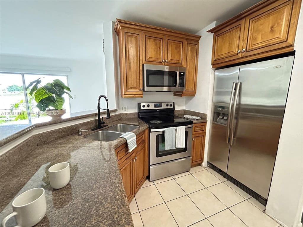 2-bedroom Condo — 3409 NW 44th St APT 106