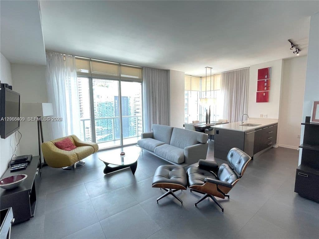 2+1 Mülk — 55 SE 6th St APT 4102