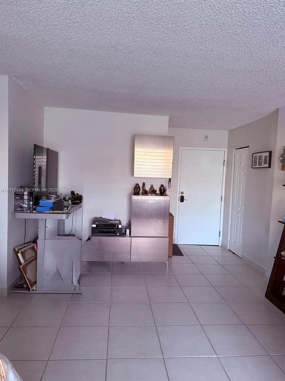 2-bedroom Condo — 1250 NE 125th St APT 317A