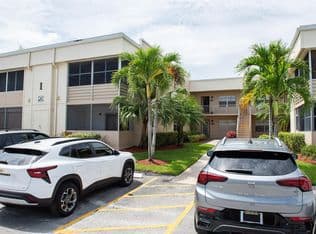 2-bedroom Condo — 416 Capri I, Delray Beach, 33484