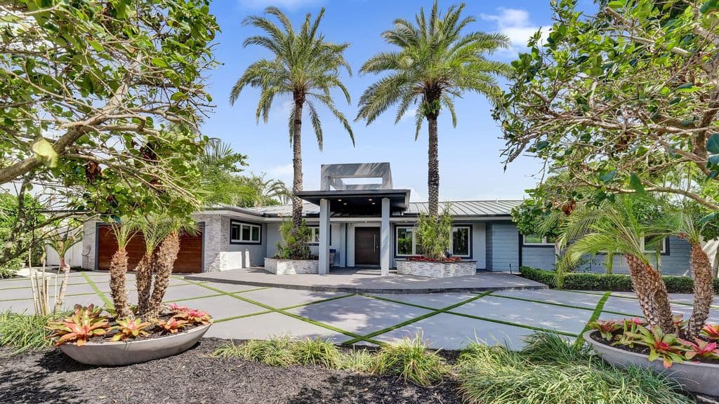 4-bedroom Single-Family Home — 2601 NE 29TH Street