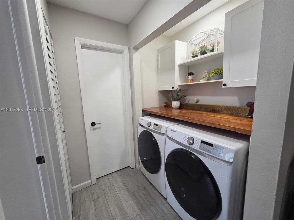 2+1 Mülk — 19 Chestnut Cir
