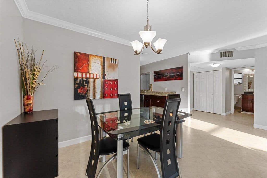 2-bedroom Condo — 2969 Carambola Circle S