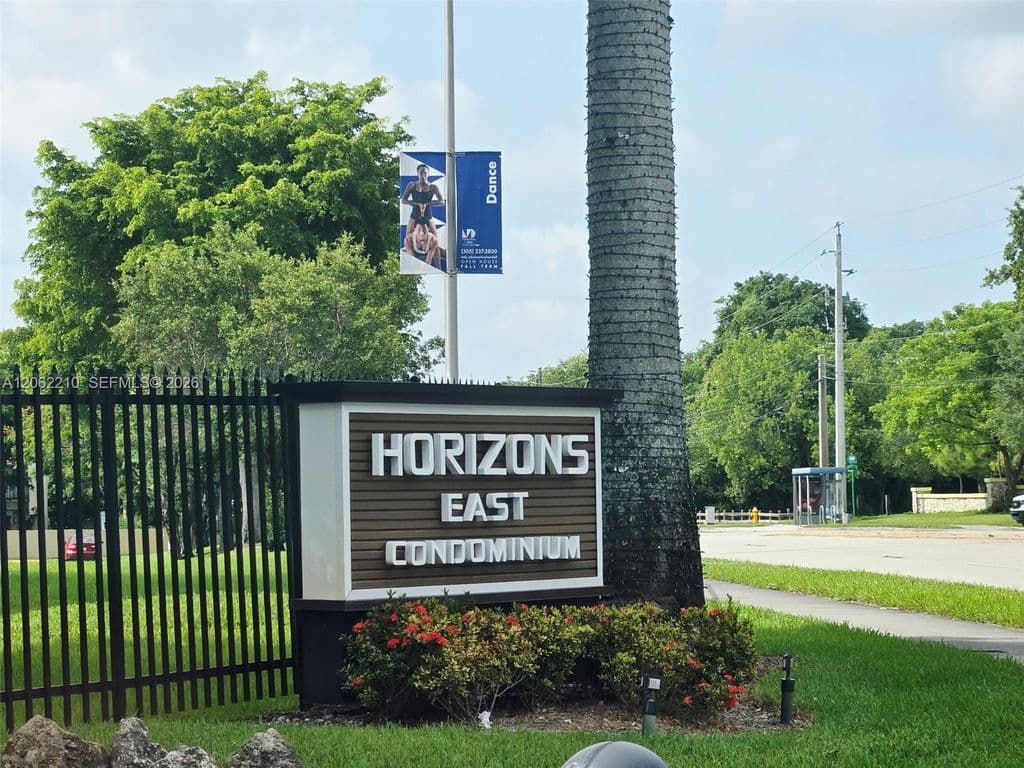 2+1 Condo — 8065 SW 107th Ave APT 301