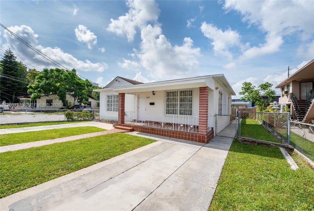 4-bedroom Property — 2624 NW 24th St