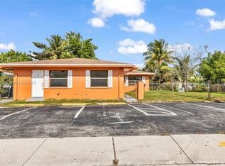 4+1 Mülk — 1451 NW 19th St, Fort Lauderdale, 33311