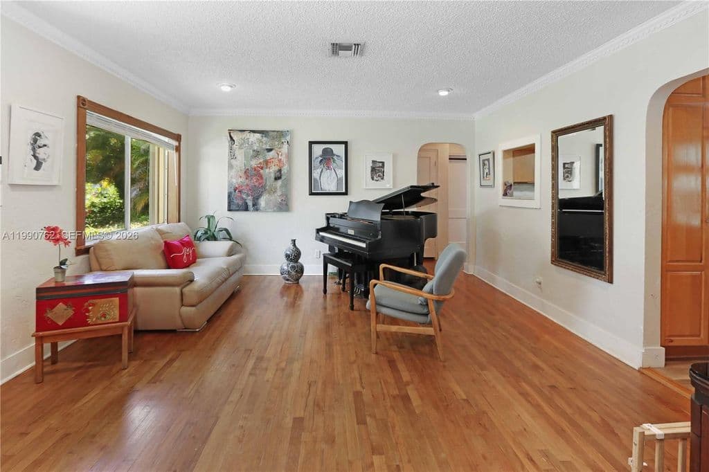 3+1 Müstakil ev — 1410 Fletcher St