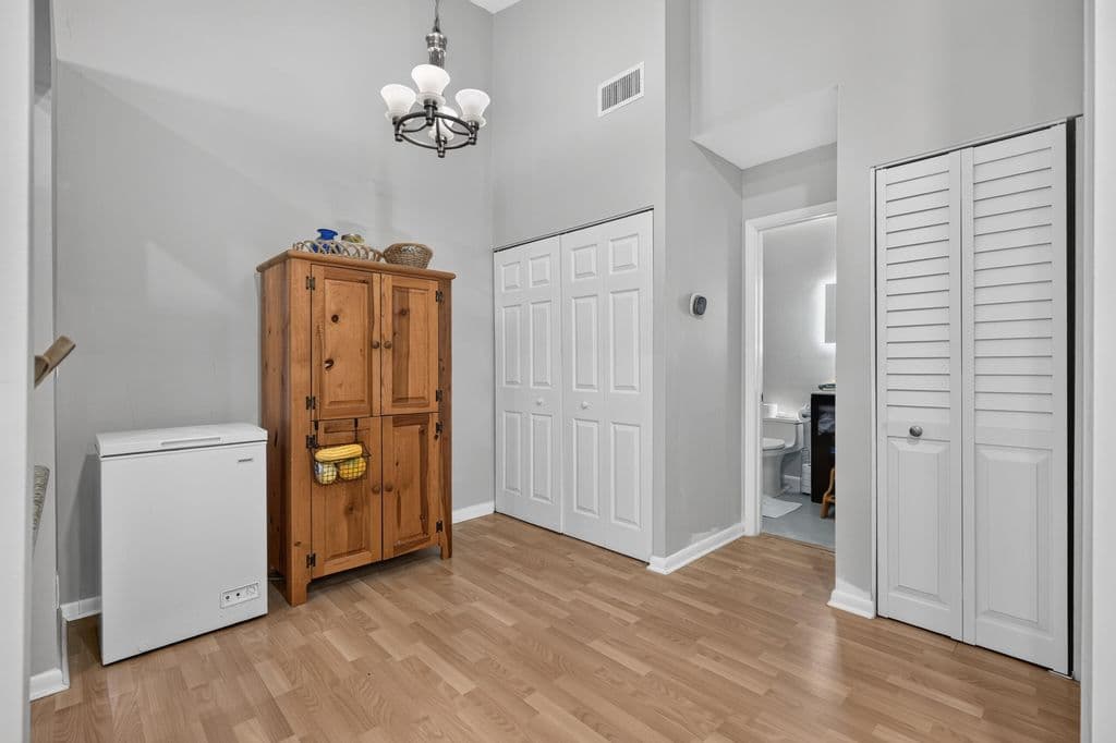 2-bedroom Condo — 6258 Chasewood Drive #G