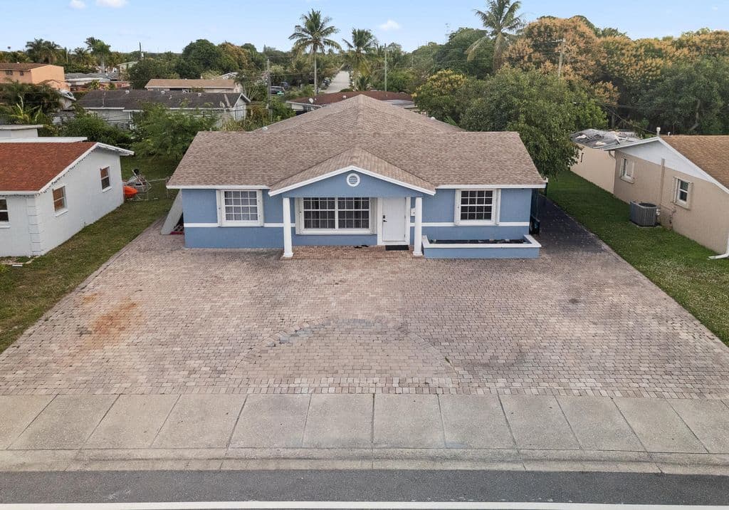 4+1 Müstakil ev — 5772 N Haverhill Road N