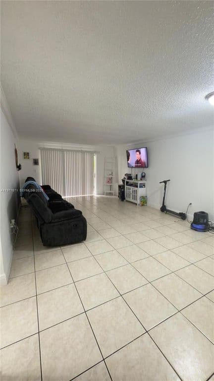 2-bedroom Condo — 11925 NE 2nd Ave #B207
