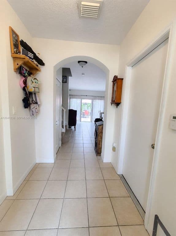 3+1 Mülk — 12850 SW 28th Ct