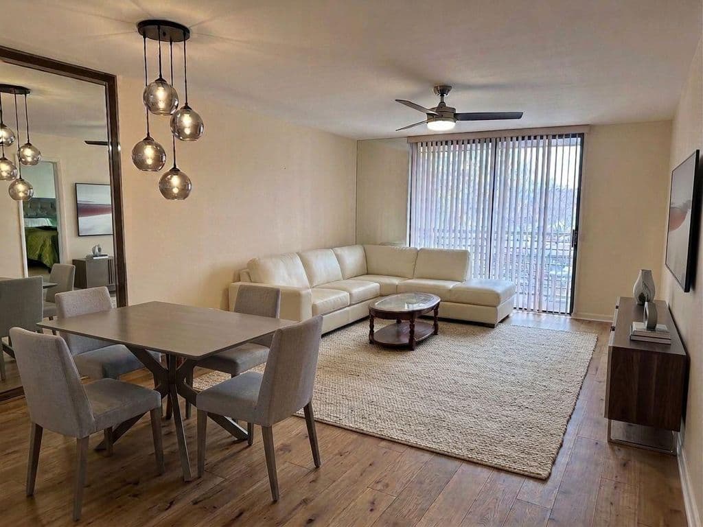2+1 Condo — 1101 Colony Point Circle #220