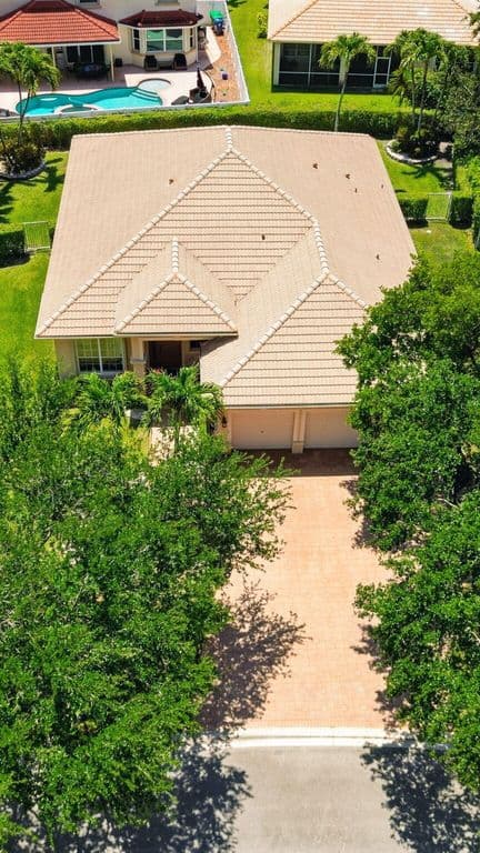 4-bedroom Single-Family Home — 6018 NW 56th Circle NW