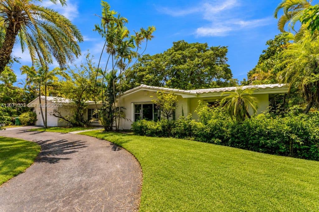 3-bedroom Single-Family Home — 11890 SW 72nd Pl