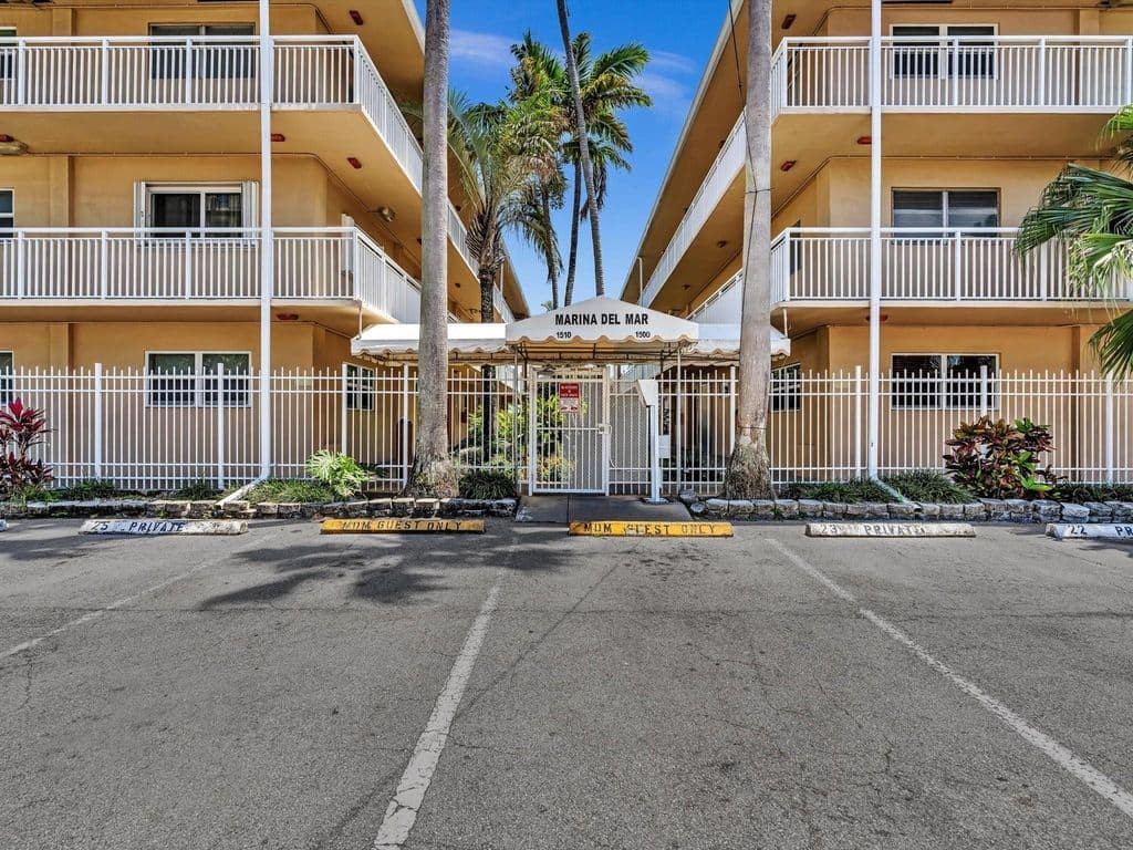 2-bedroom Condo — 1510 SE 15th Street #308