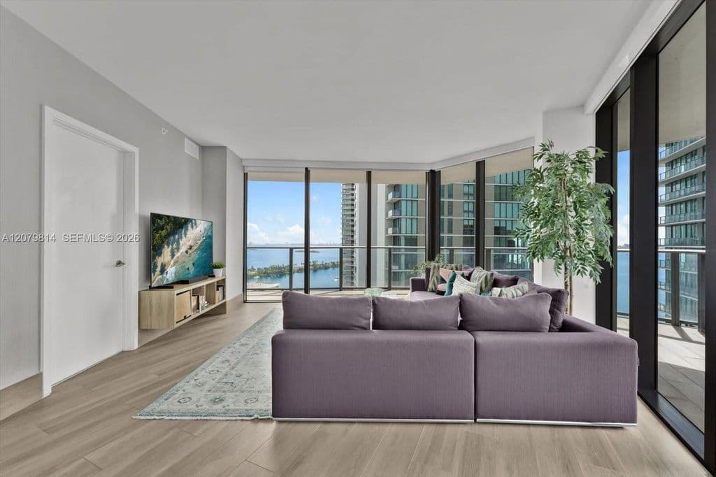 3-bedroom Condo — 501 NE 31st St Unit 2006