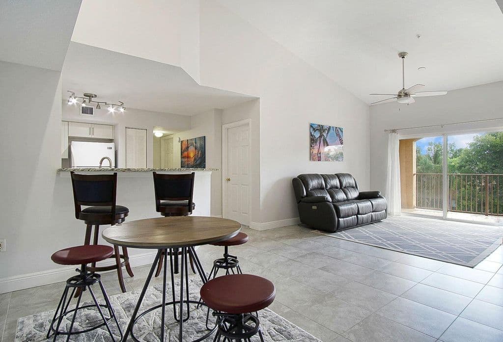 3-bedroom Condo — 4041 San Marino Boulevard #307