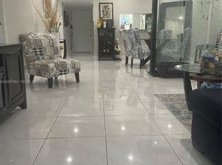 2-bedroom Condo — 1011 SW 125th Ave #207M, Hollywood, 33027