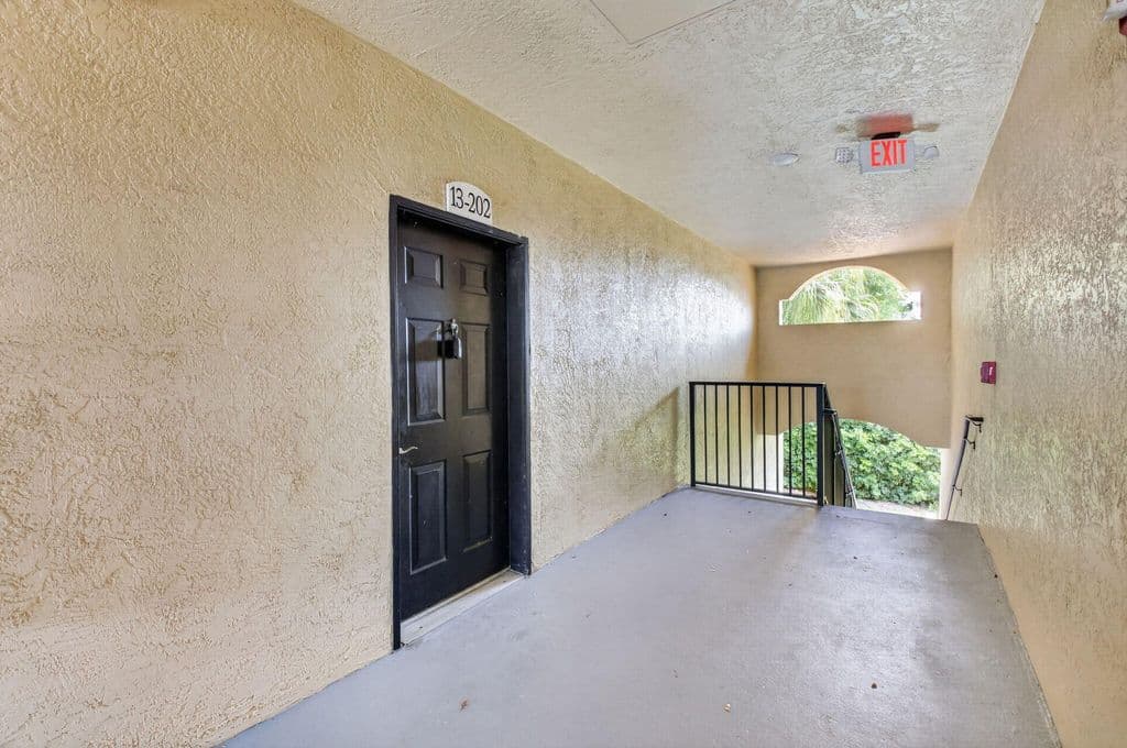 3-bedroom Condo — 15125 Michelangelo Boulevard #202