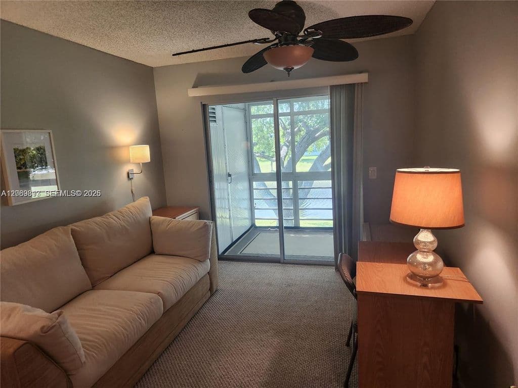 2+1 Condo — 524 Tilford #524-X