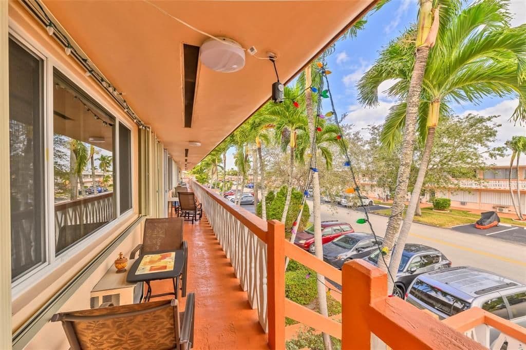 1+1 Condo — 1000 SW 11th Avenue 12A BLDG E