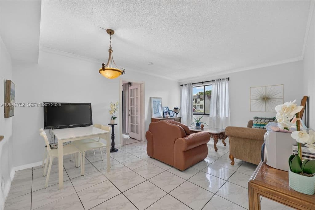 2+1 Condo — 14929 SW 104th St APT 21-14