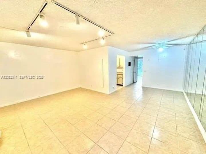 1-bedroom Condo — 200 SW 132nd Way APT 209L
