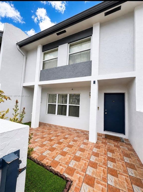 4+1 Mülk — 14101 SW 66th St APT A2