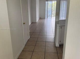 2-bedroom Condo — 1710 NE 191st St APT 411-3, Miami, 33179