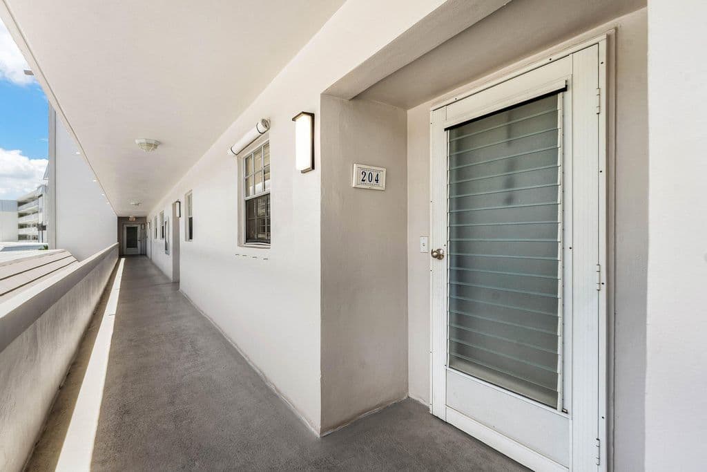 2-bedroom Condo — 250 John F Kennedy Drive #204
