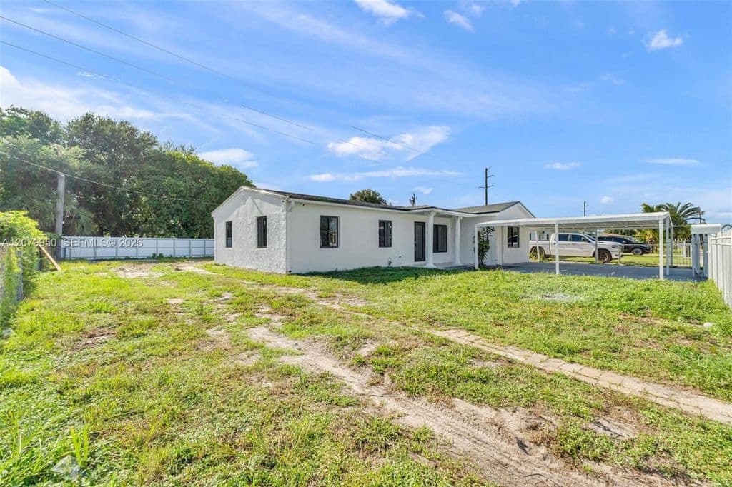 5-bedroom Single-Family Home — 15770 NW 18th Pl
