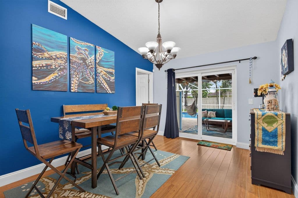 4+1 Müstakil ev — 8751 NW 19th Street