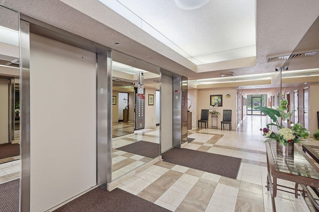 2+1 Condo — 7050 NW 44th Street #705