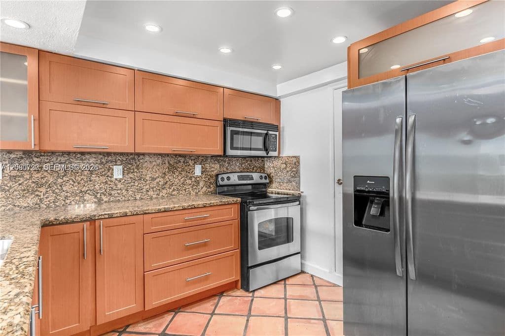 1+1 Condo — 1045 10th St APT 402