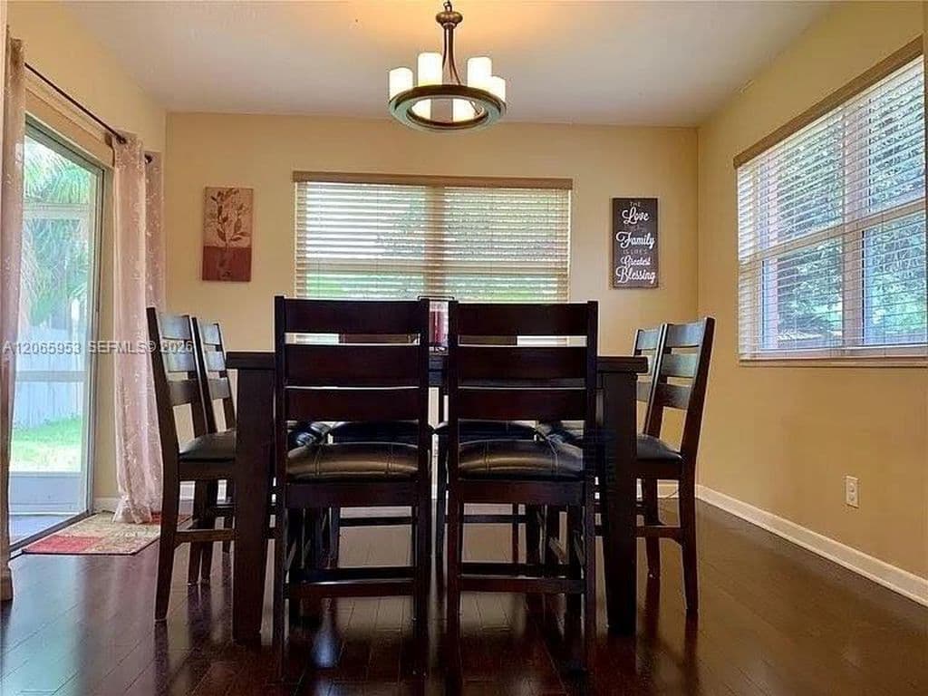 2-bedroom Single-Family Home — 1905 N 47th Ave